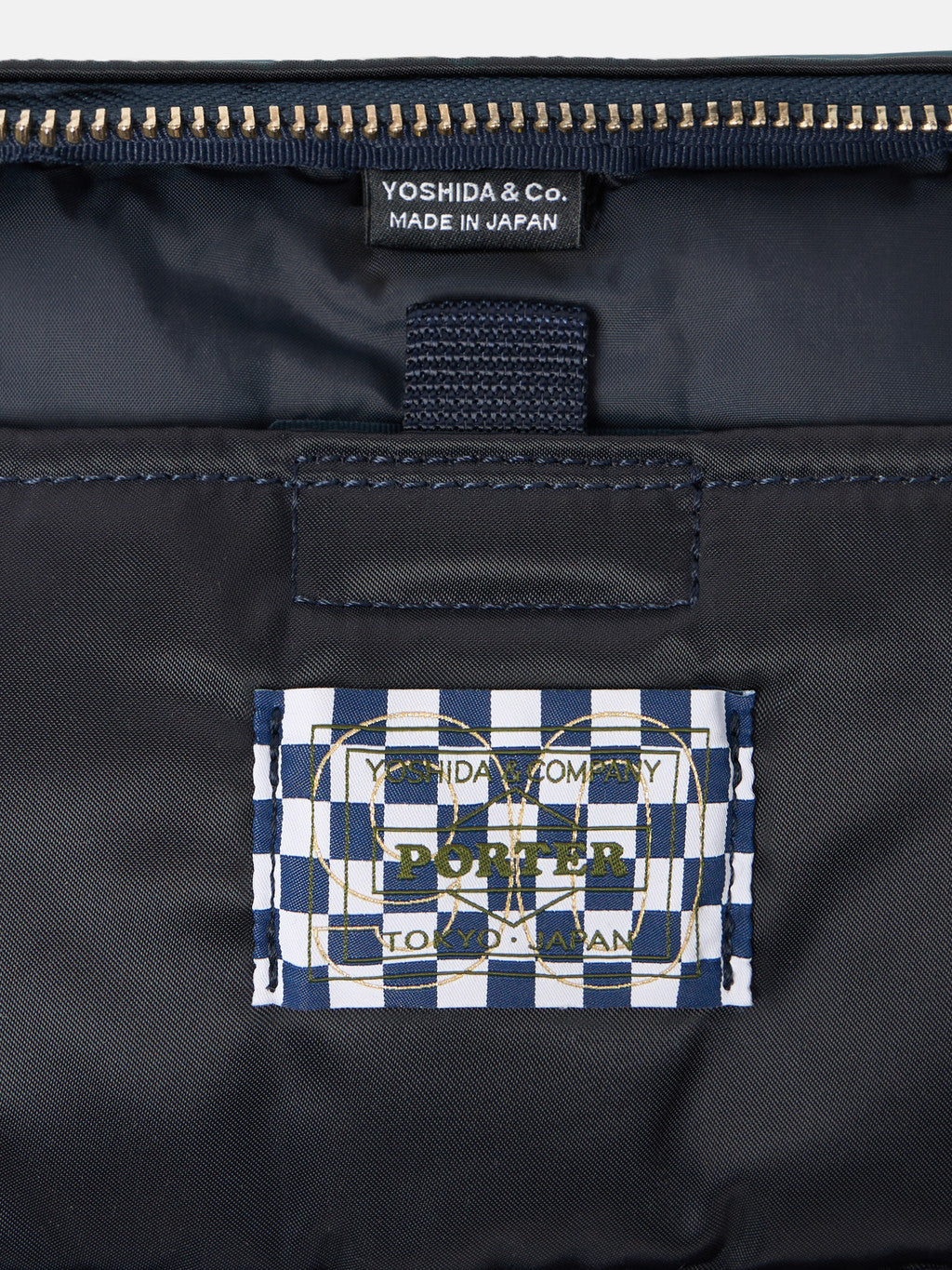 9200005 HAND CORROSION ON NYLON TWILL